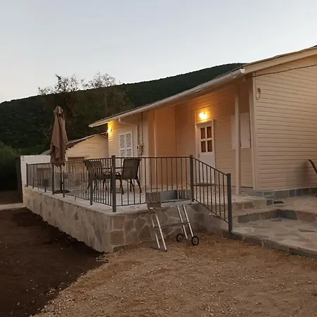 Pantelatos بيت للعطل